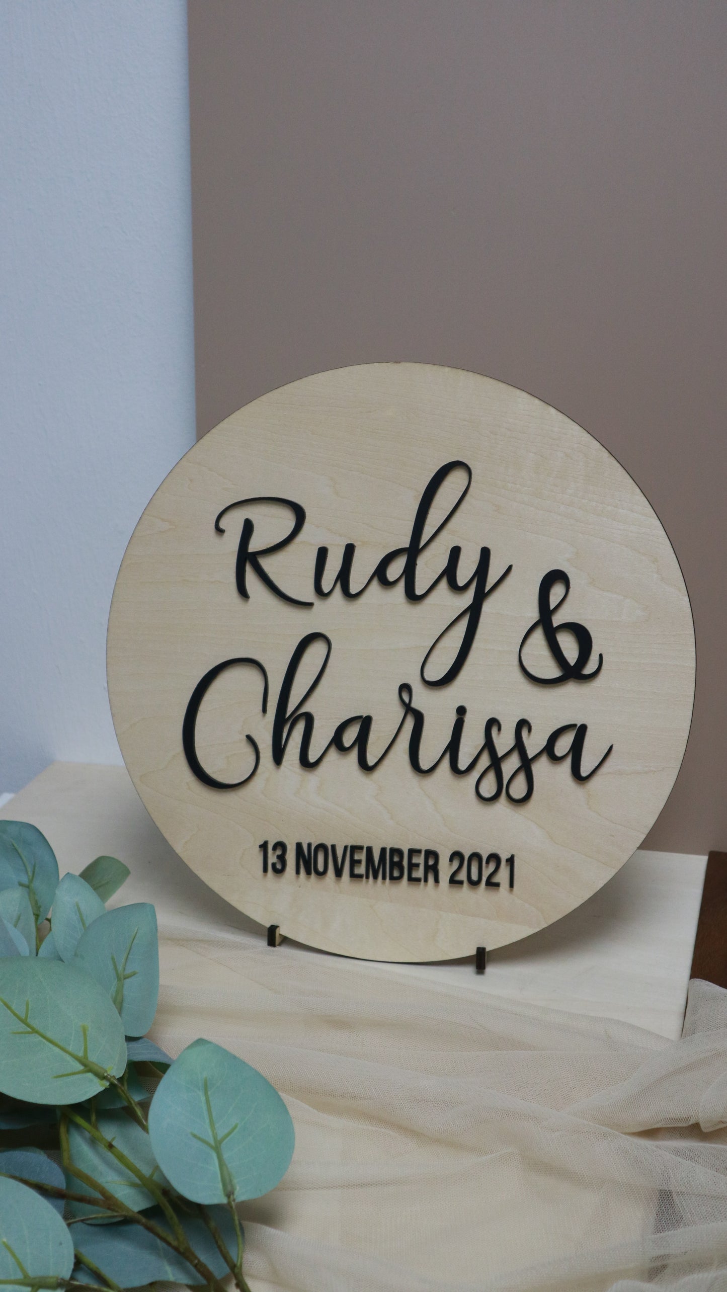 Wedding Sign - Round Wood Signage with Pop-up Text