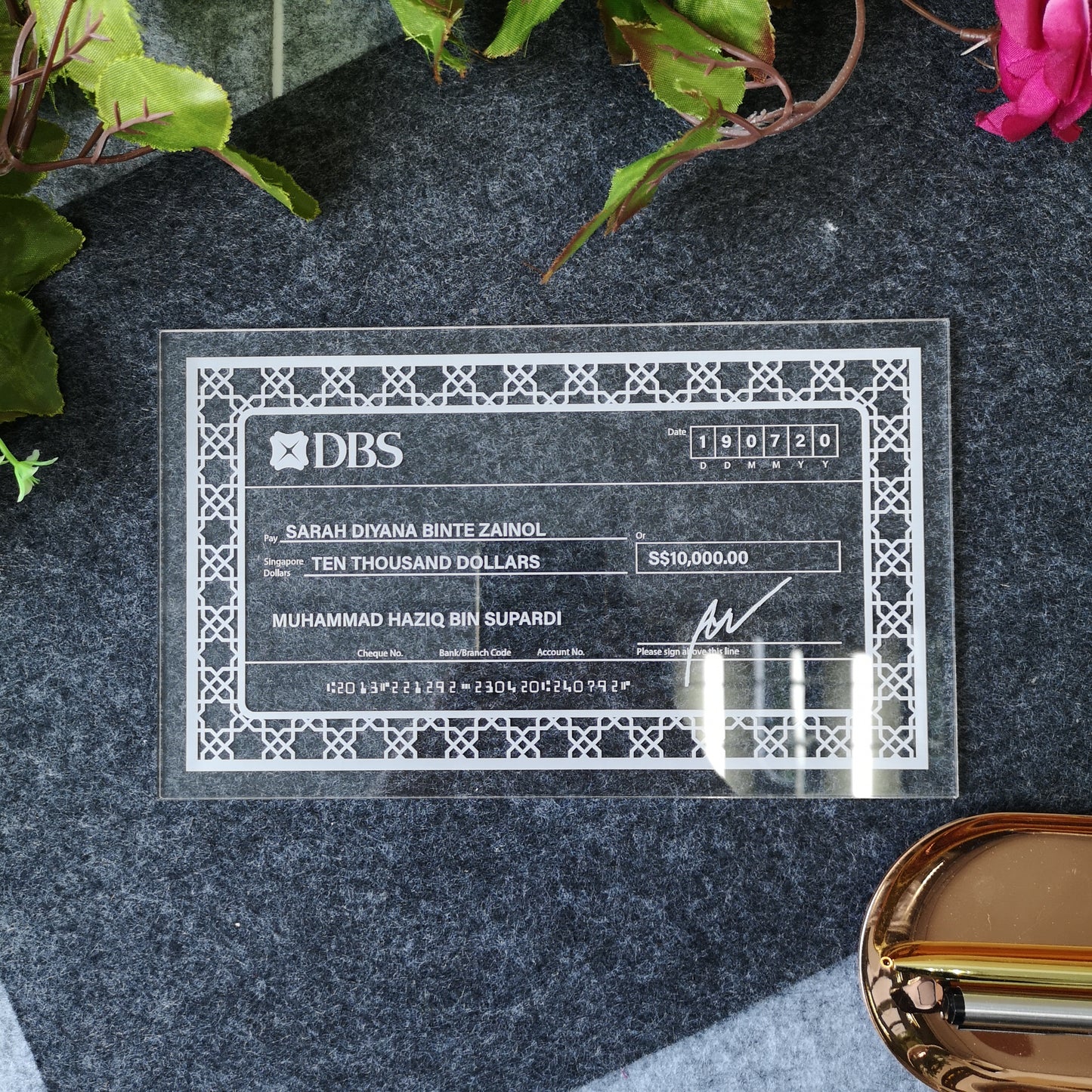 Mock Cheque Hantaran - Clear Acrylic Ornament Frame Display Cheque ...